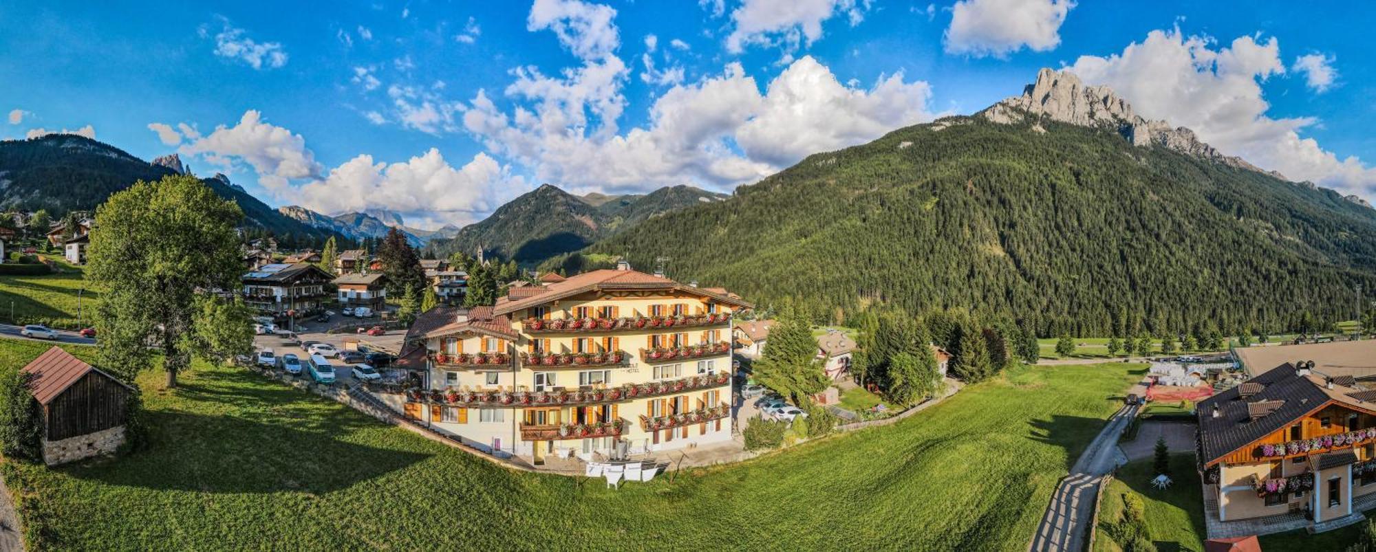 Al Piccolo Hotel Vigo di Fassa Ngoại thất bức ảnh