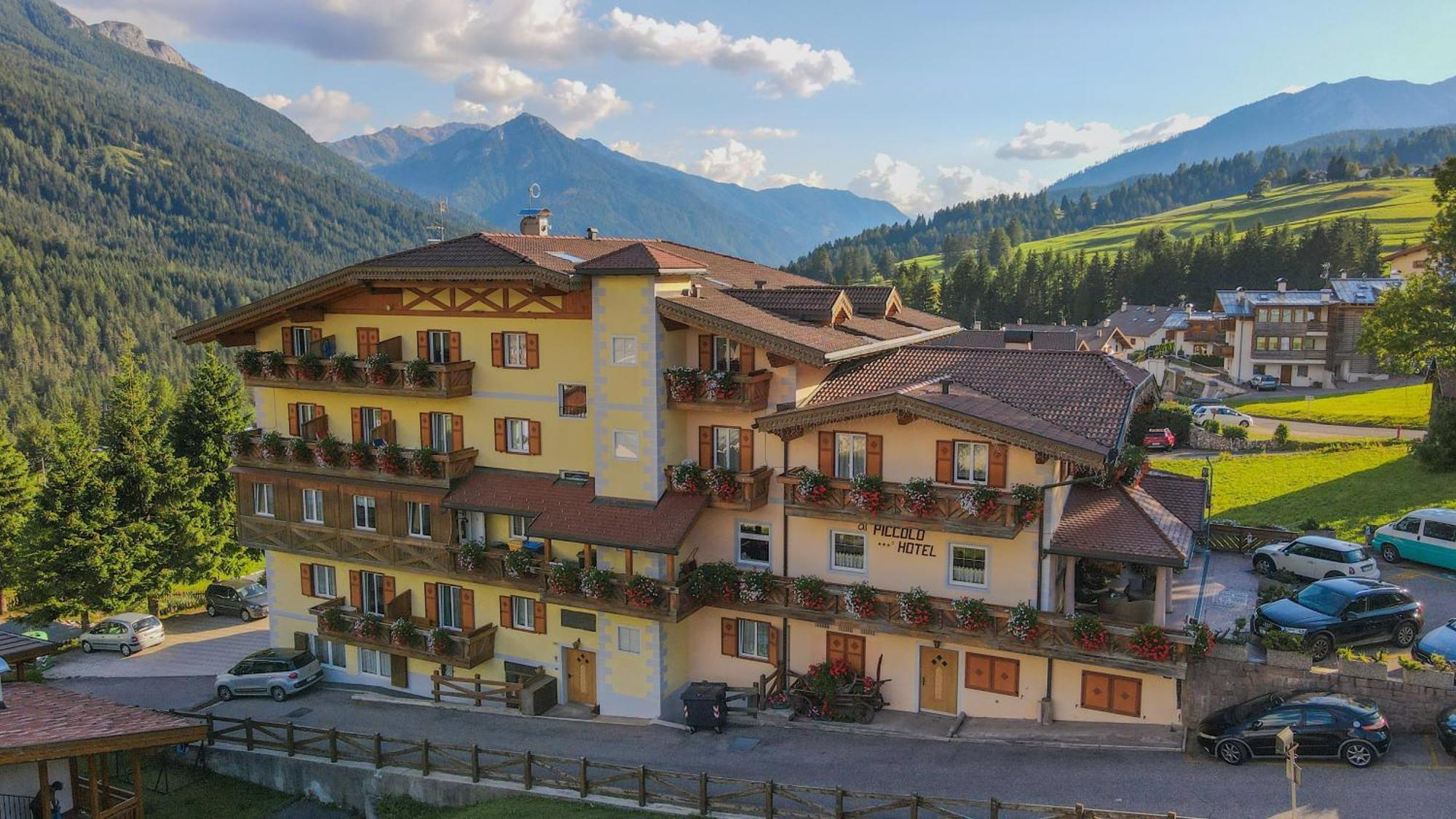 Al Piccolo Hotel Vigo di Fassa Ngoại thất bức ảnh