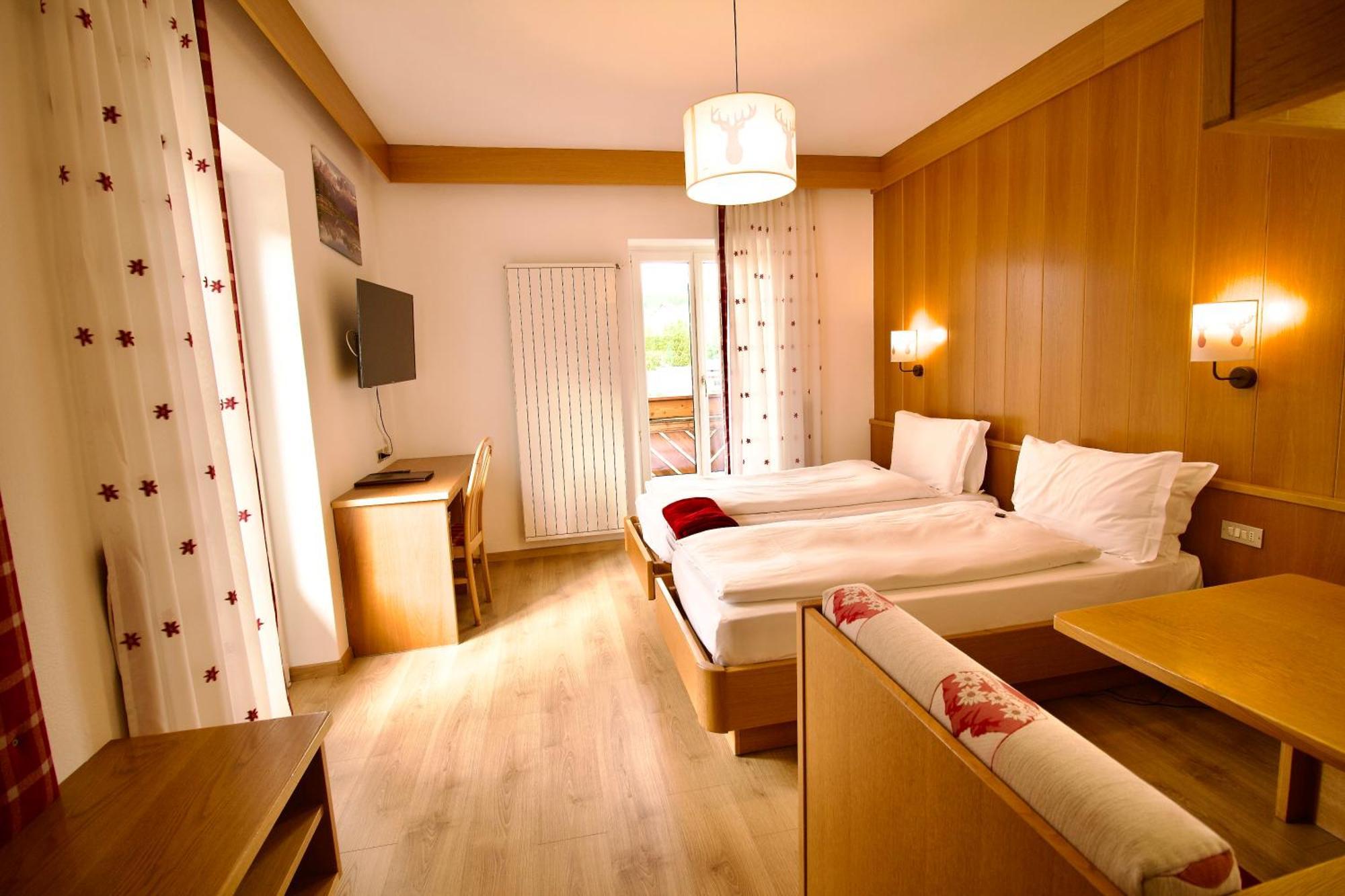 Al Piccolo Hotel Vigo di Fassa Ngoại thất bức ảnh