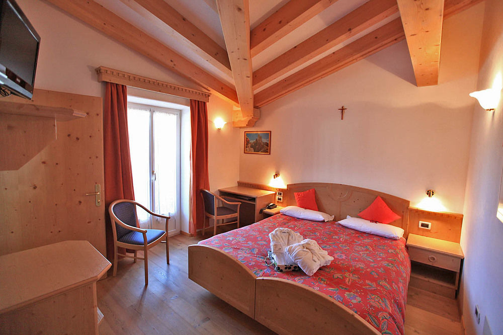 Al Piccolo Hotel Vigo di Fassa Ngoại thất bức ảnh