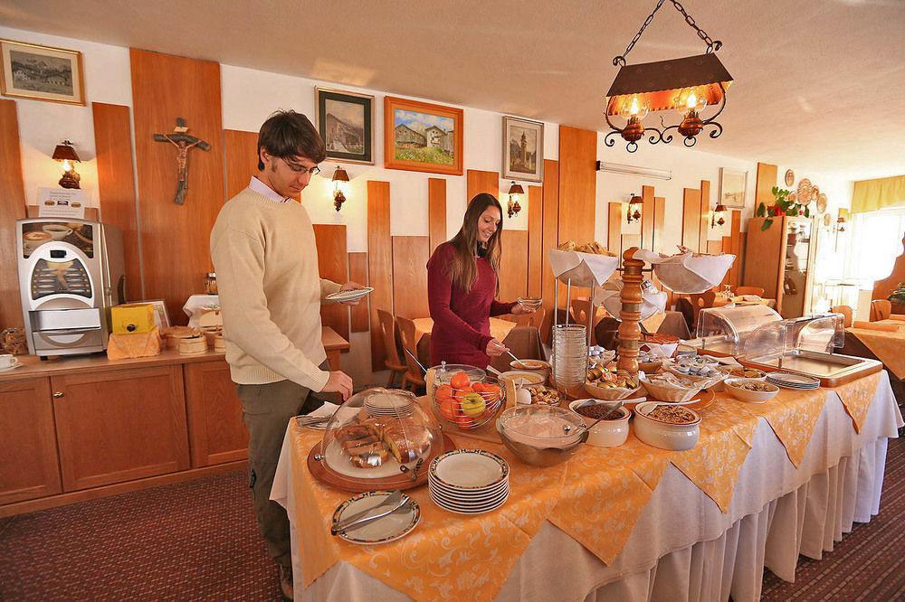 Al Piccolo Hotel Vigo di Fassa Ngoại thất bức ảnh