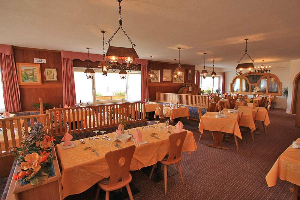 Al Piccolo Hotel Vigo di Fassa Ngoại thất bức ảnh