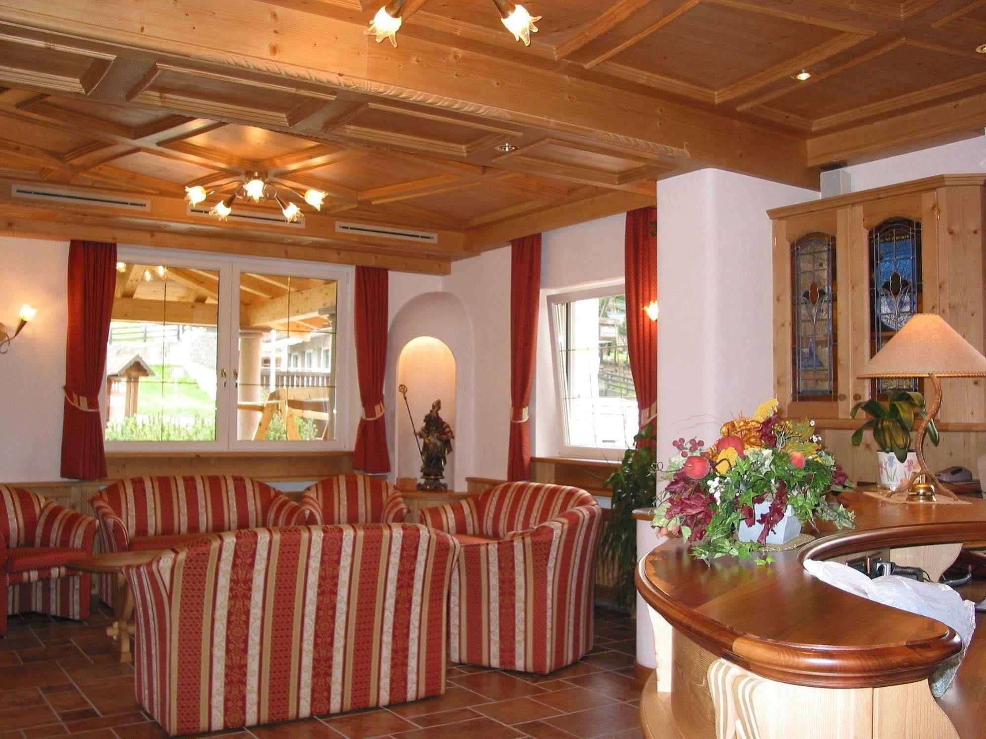 Al Piccolo Hotel Vigo di Fassa Ngoại thất bức ảnh