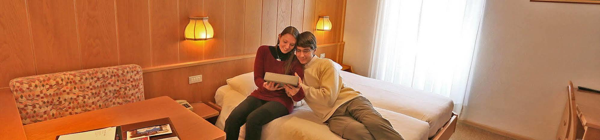 Al Piccolo Hotel Vigo di Fassa Ngoại thất bức ảnh
