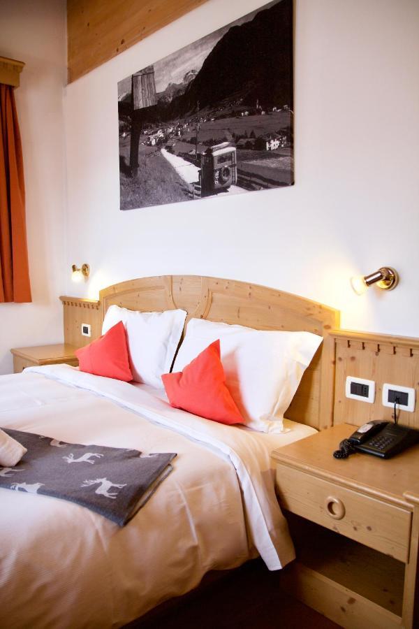 Al Piccolo Hotel Vigo di Fassa Ngoại thất bức ảnh